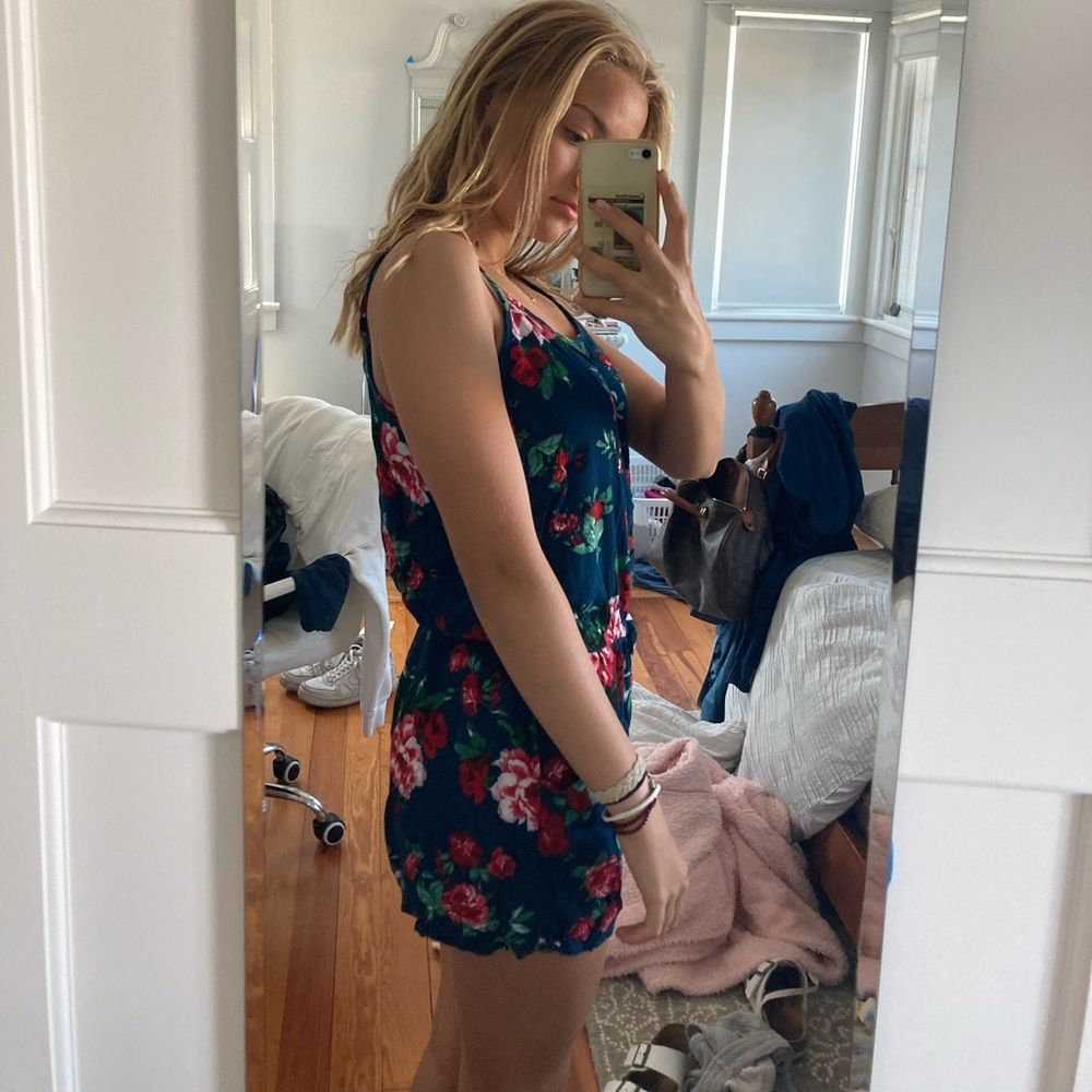 CUTE FLORAL ROMPER - Picture 3 of 5
